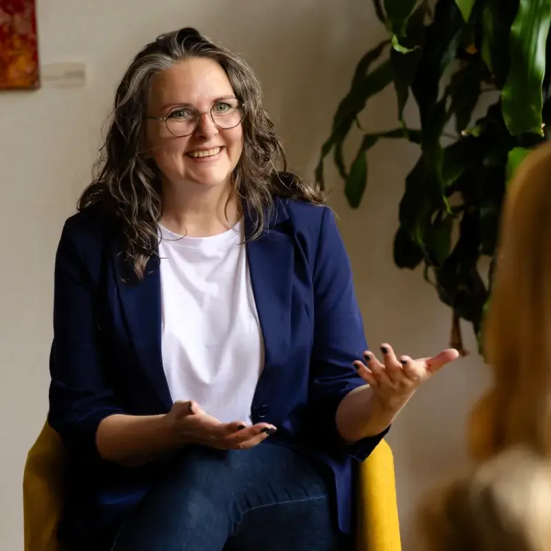 Karolina Goralski Psychotherapeutin in Duesseldorf Psychotherapie auf russisch in deutsch